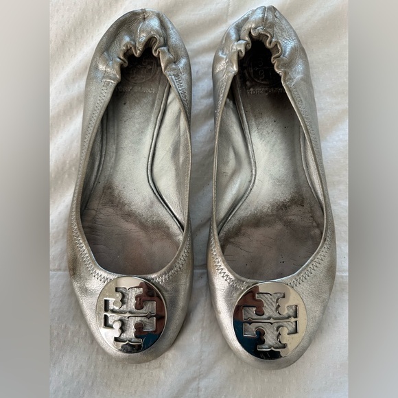 Tory Burch Reva Silver Ballet Flats - Picture 1 of 9